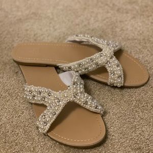 Pearl Bridal Sandals NWT